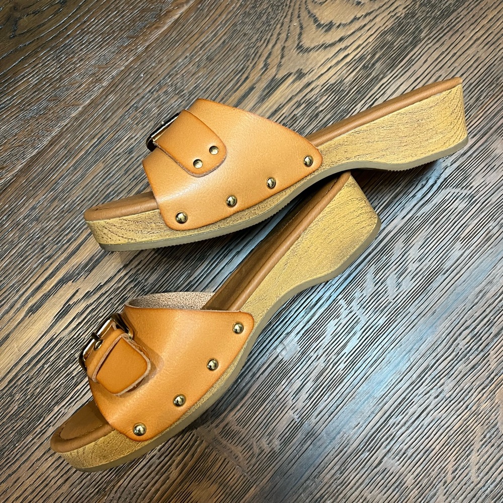Universal Thread Tan Slide Sandals - Picture 3 of 7